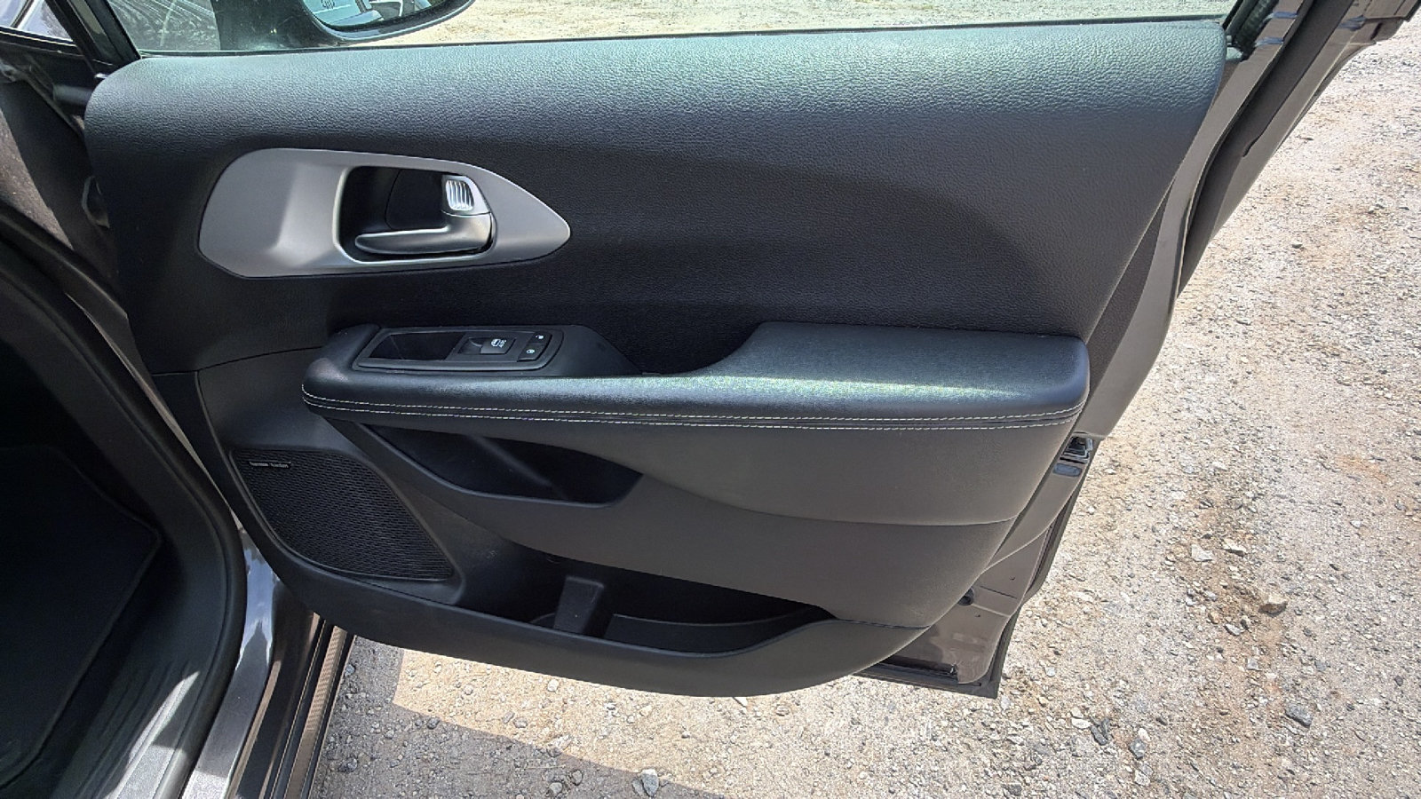 Used 2019 Chrysler Pacifica Limited w/ S Appearance Package FWD image 18