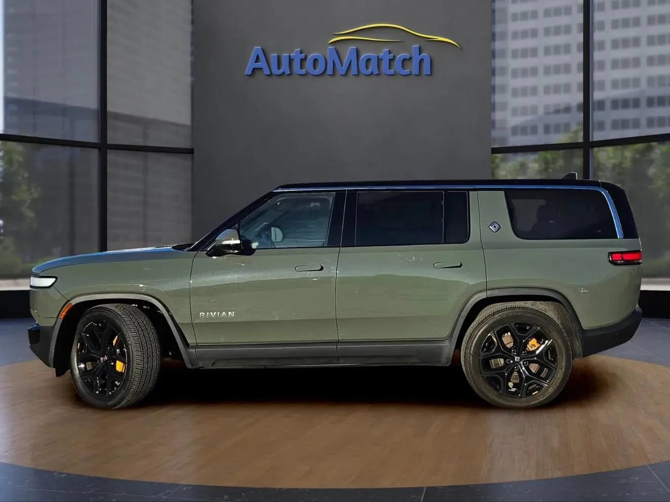 Used 2023 Rivian R1S Launch Edition AWD/4WD image 6