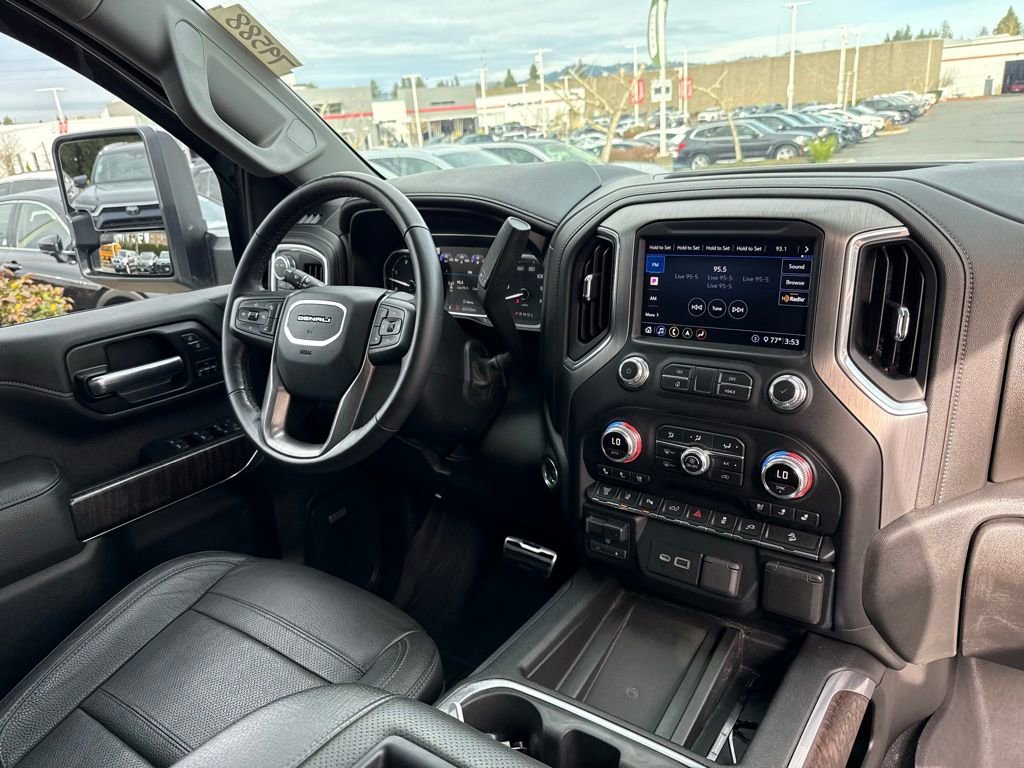 Used 2020 GMC Sierra 3500 Denali w/ Denali Ultimate Package AWD/4WD image 23