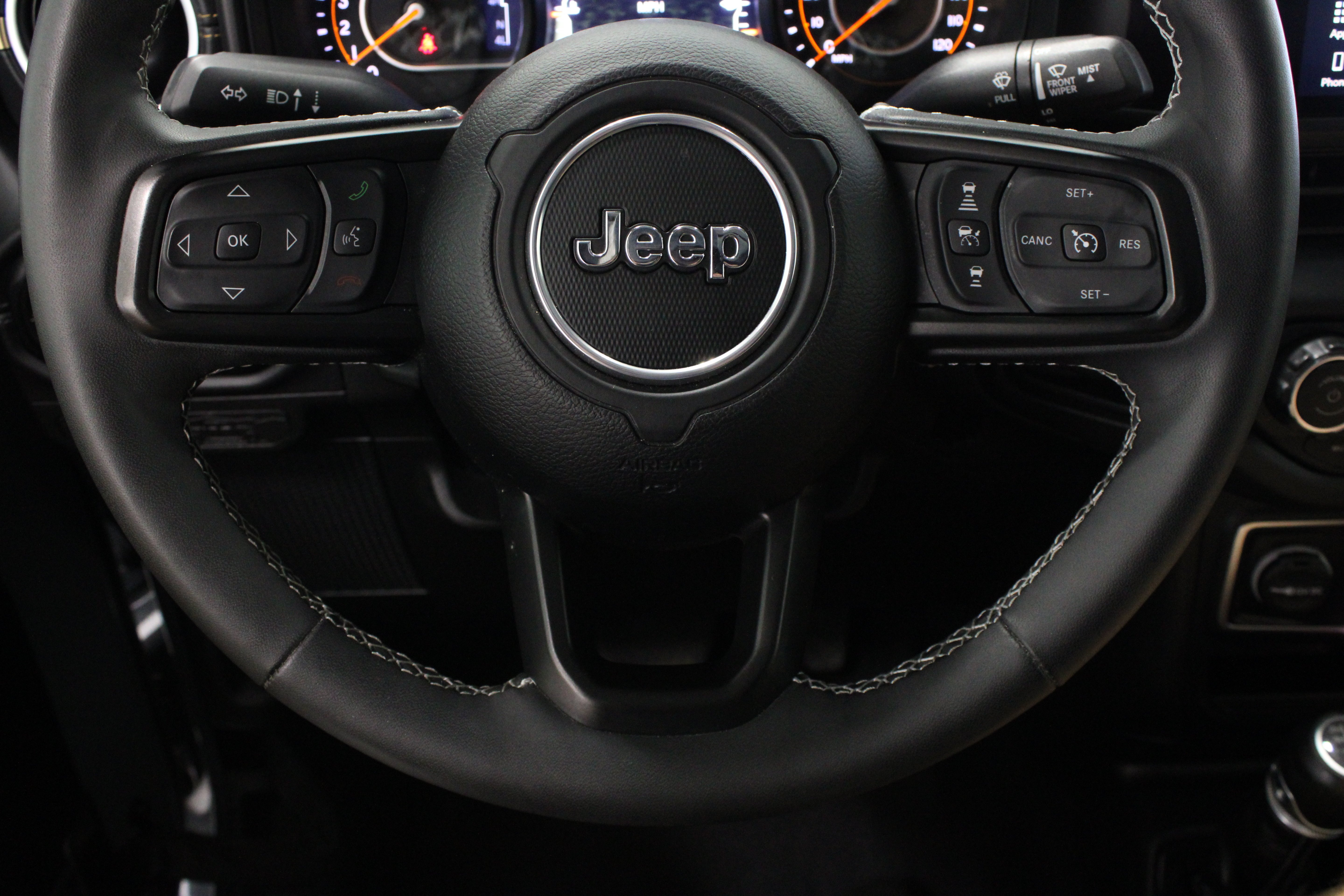 Used 2025 Jeep Gladiator Sport AWD/4WD image 23