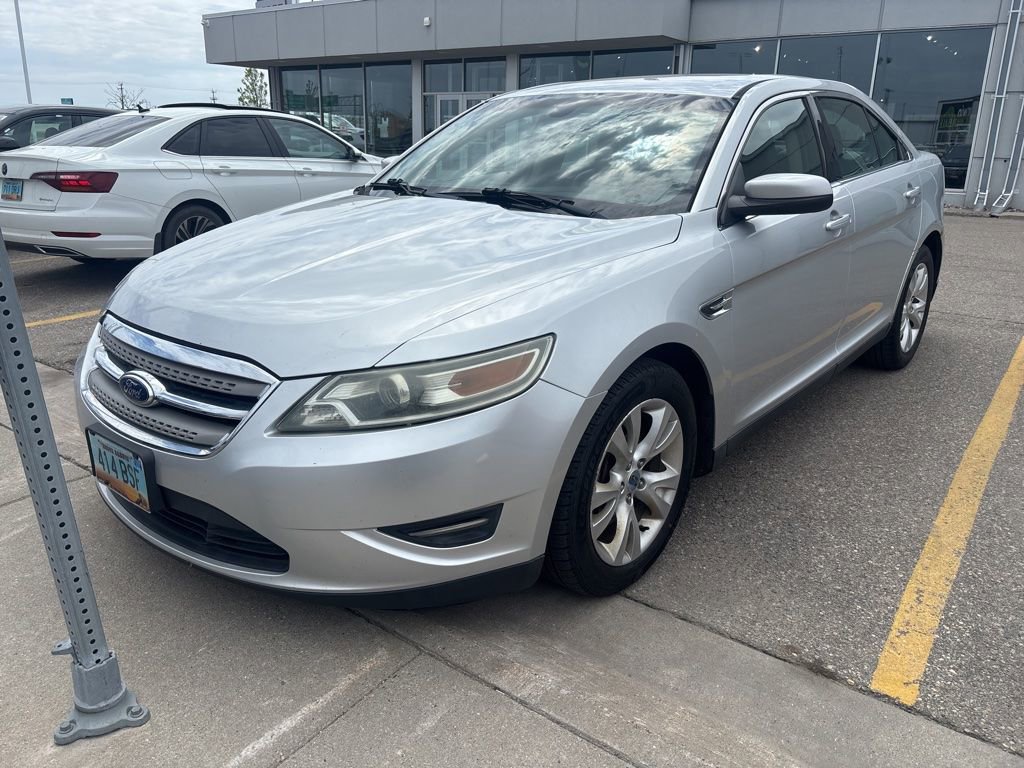 Used 2011 Ford Taurus SEL FWD image 3