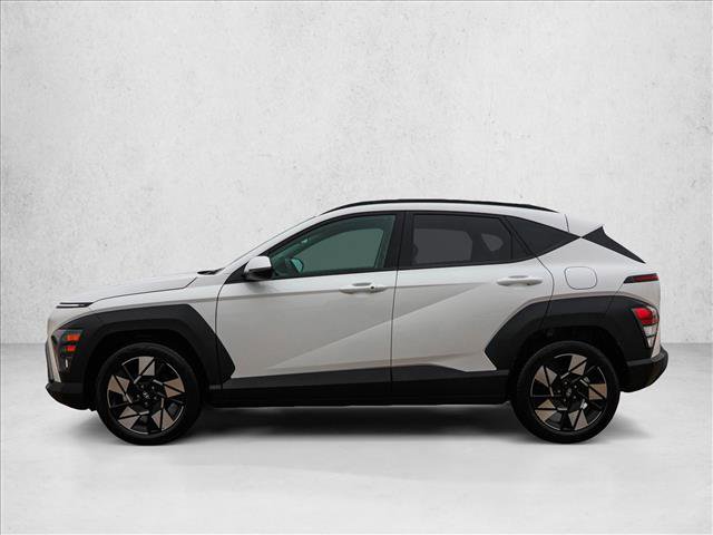 Used 2025 Hyundai Kona SEL image 8