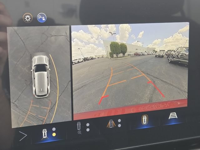 New 2026 Chevrolet Equinox LT w/ Safety and Technology Package FWD image 4