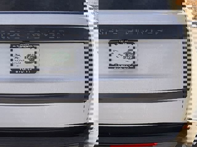 Used 2025 Land Rover Range Rover Long Wheelbase Autobiography image 5