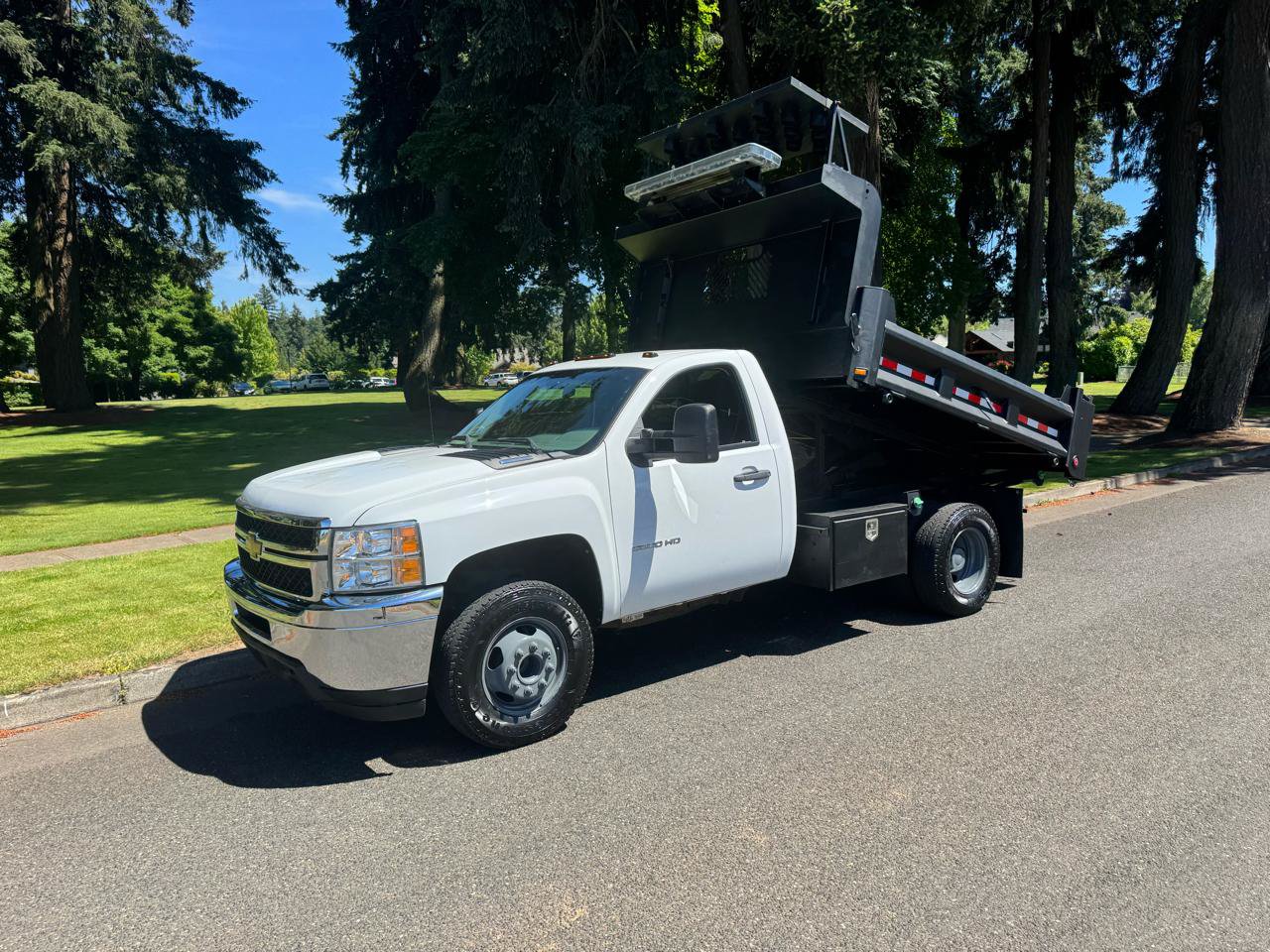 Used 2012 Chevrolet Silverado 3500 W/T RWD image 2