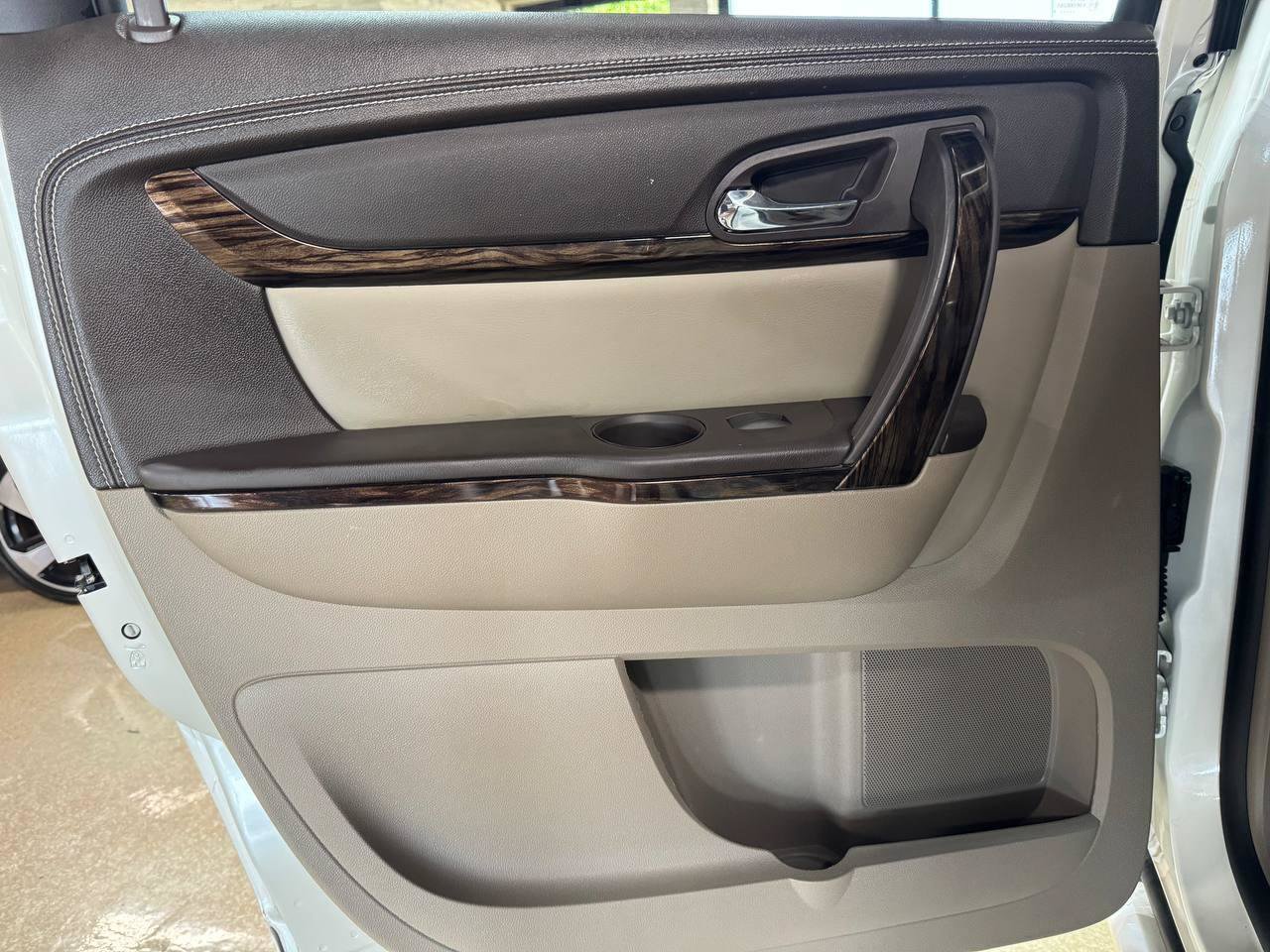 Used 2014 GMC Acadia Denali AWD/4WD image 16