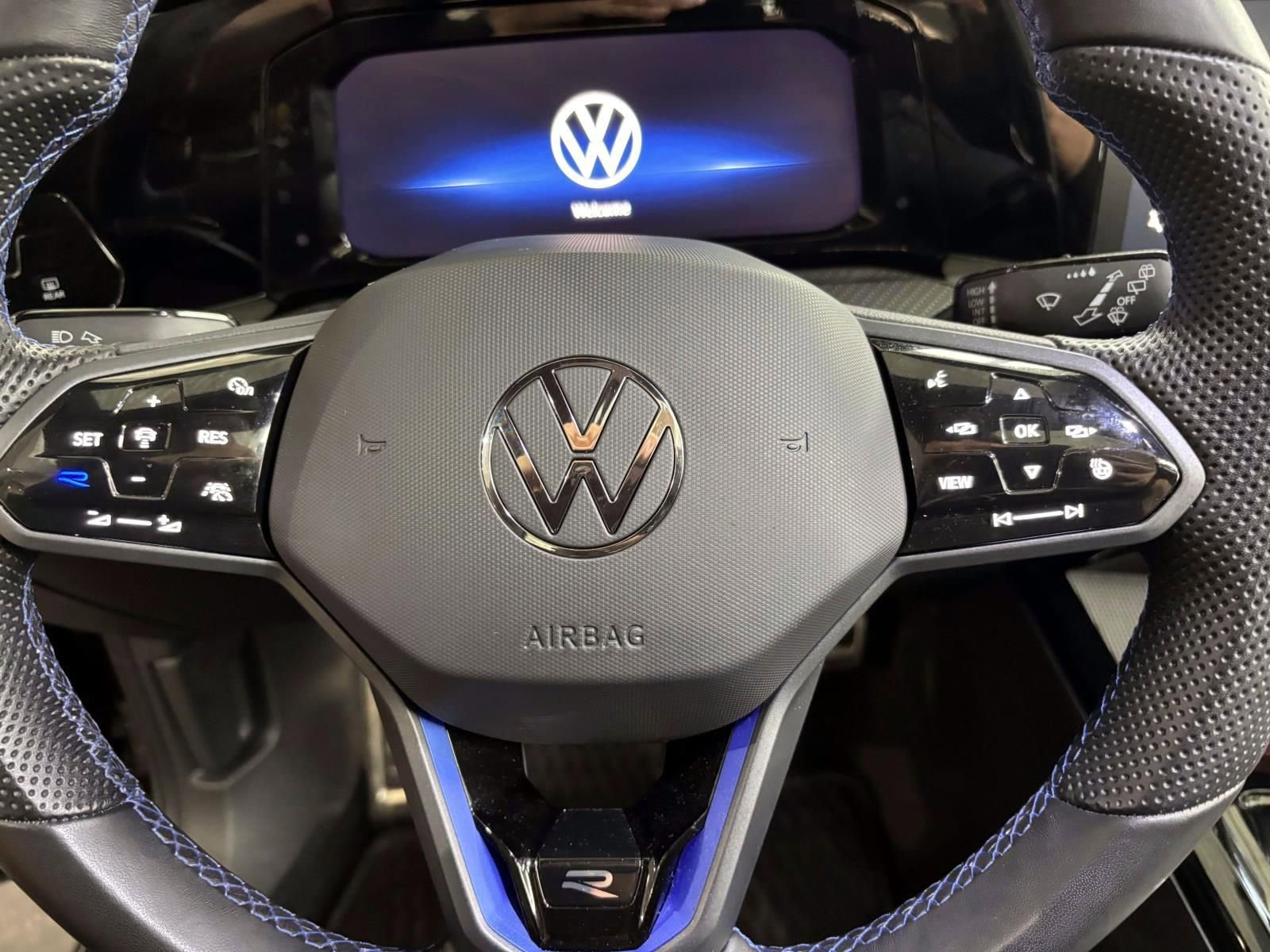 Used 2024 Volkswagen Golf R image 16