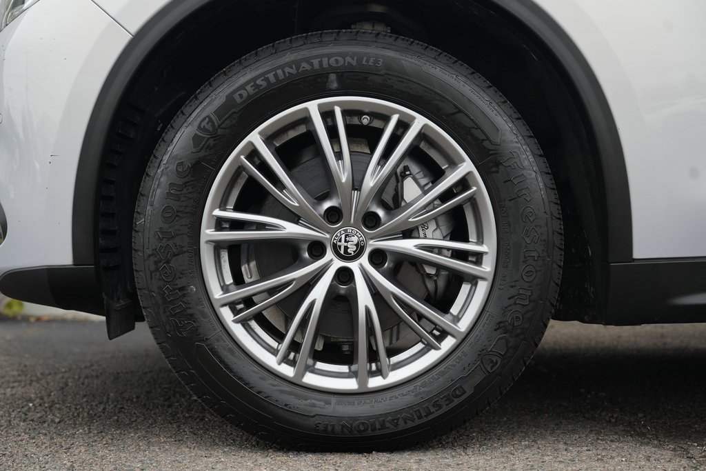 Used 2022 Alfa Romeo Stelvio Sprint image 13