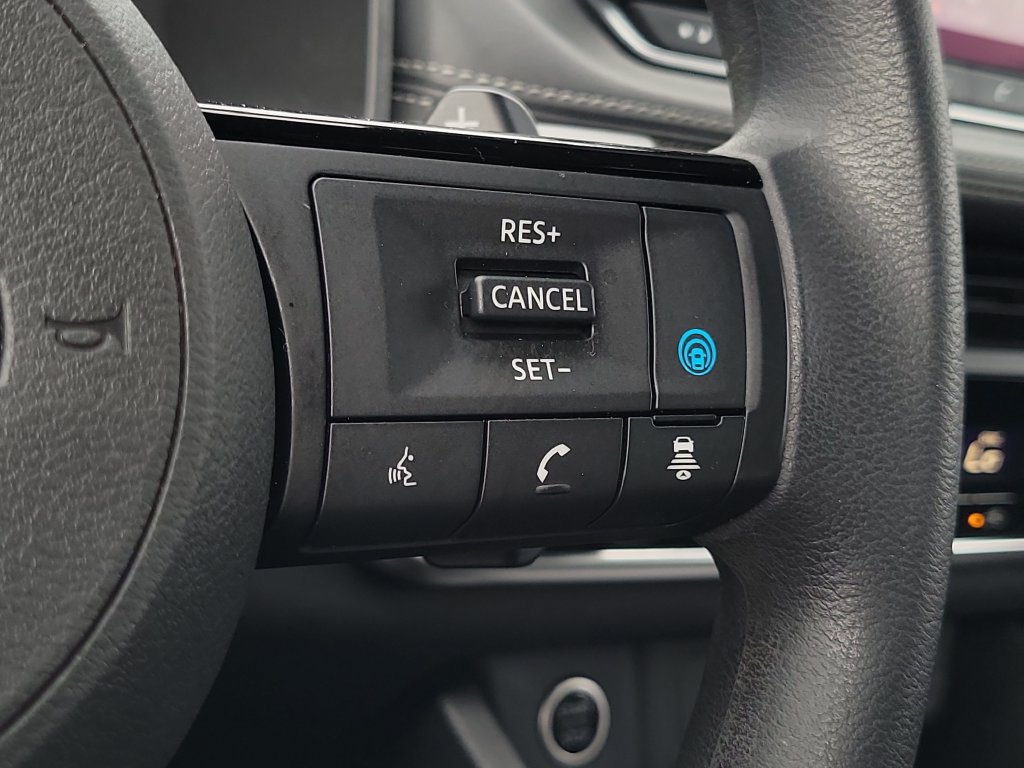 Certified 2023 Nissan Rogue SV FWD image 25