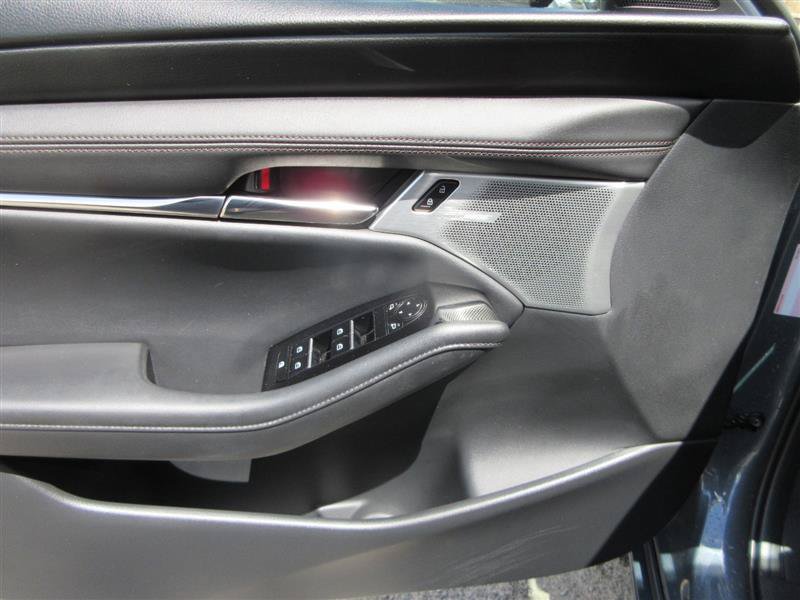 Used 2025 MAZDA MAZDA3 Hatchback w/Premium Plus Pkg AWD/4WD image 12