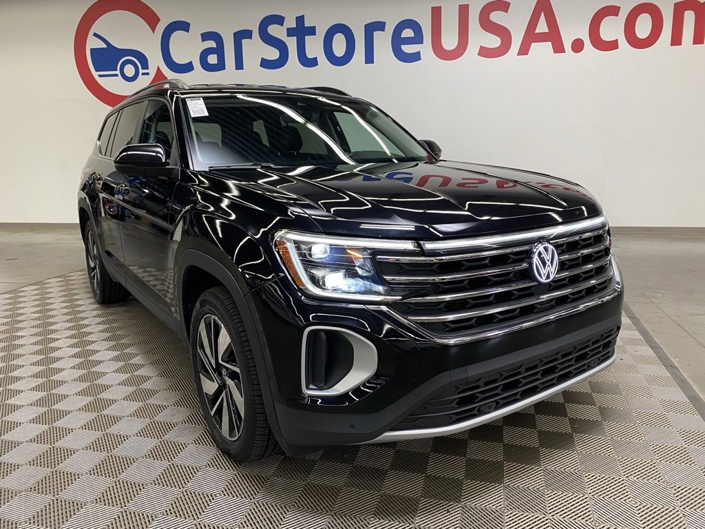 Used 2024 Volkswagen Atlas SE image 2