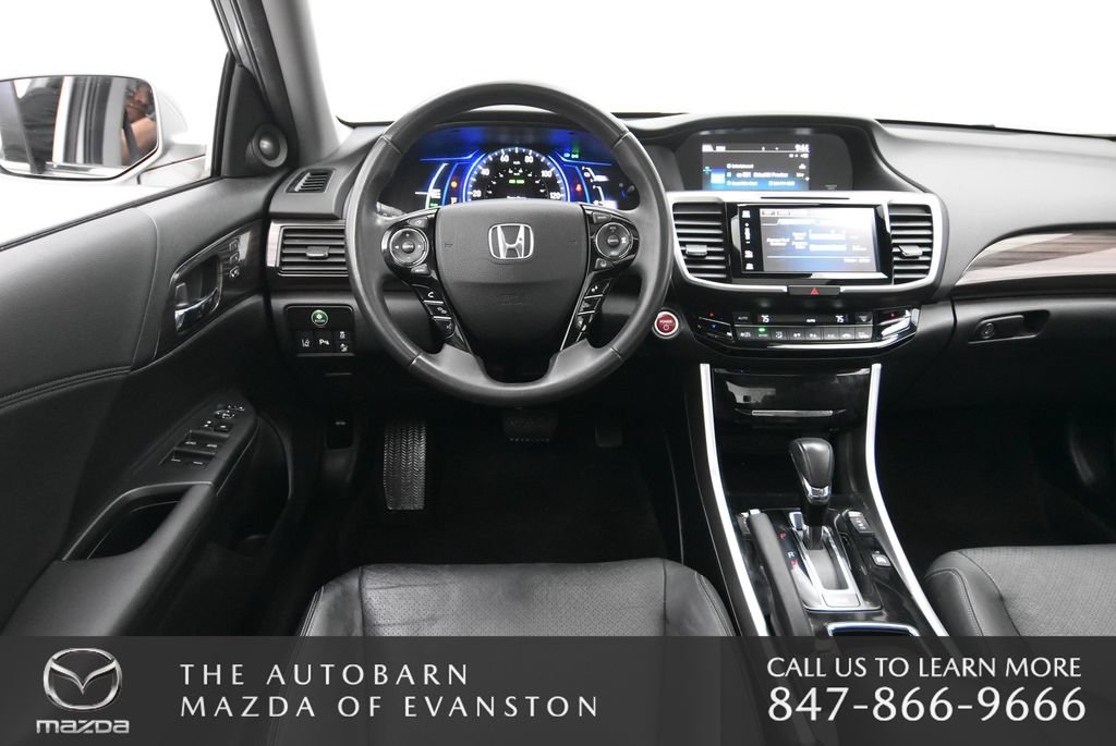 Used 2017 Honda Accord Touring image 27