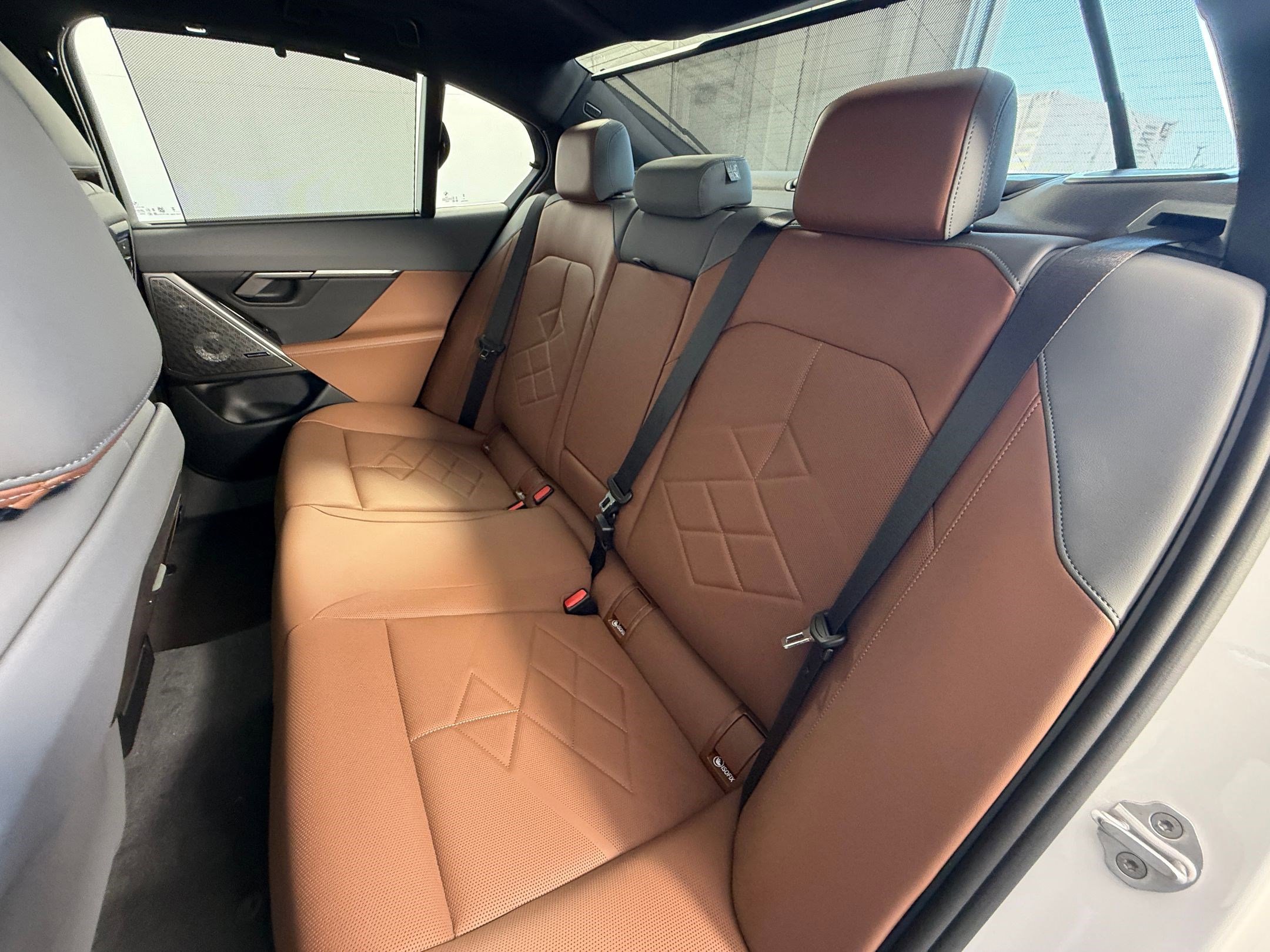 New 2026 BMW i5 w/ Executive Package AWD/4WD image 28