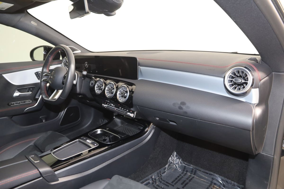 Used 2025 Mercedes-Benz CLA 250 4MATIC image 56