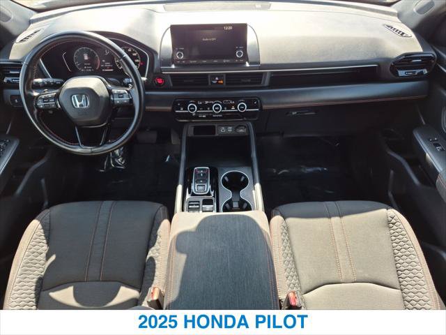 Certified 2025 Honda Pilot Sport image 21