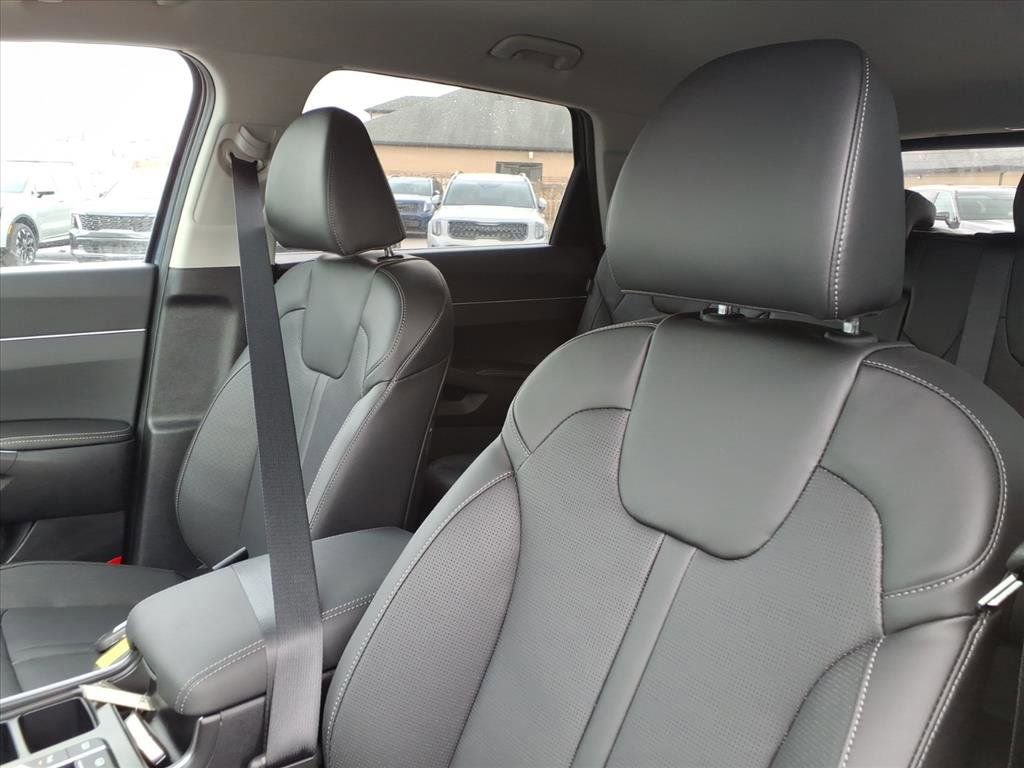 New 2026 Kia Sorento S image 13