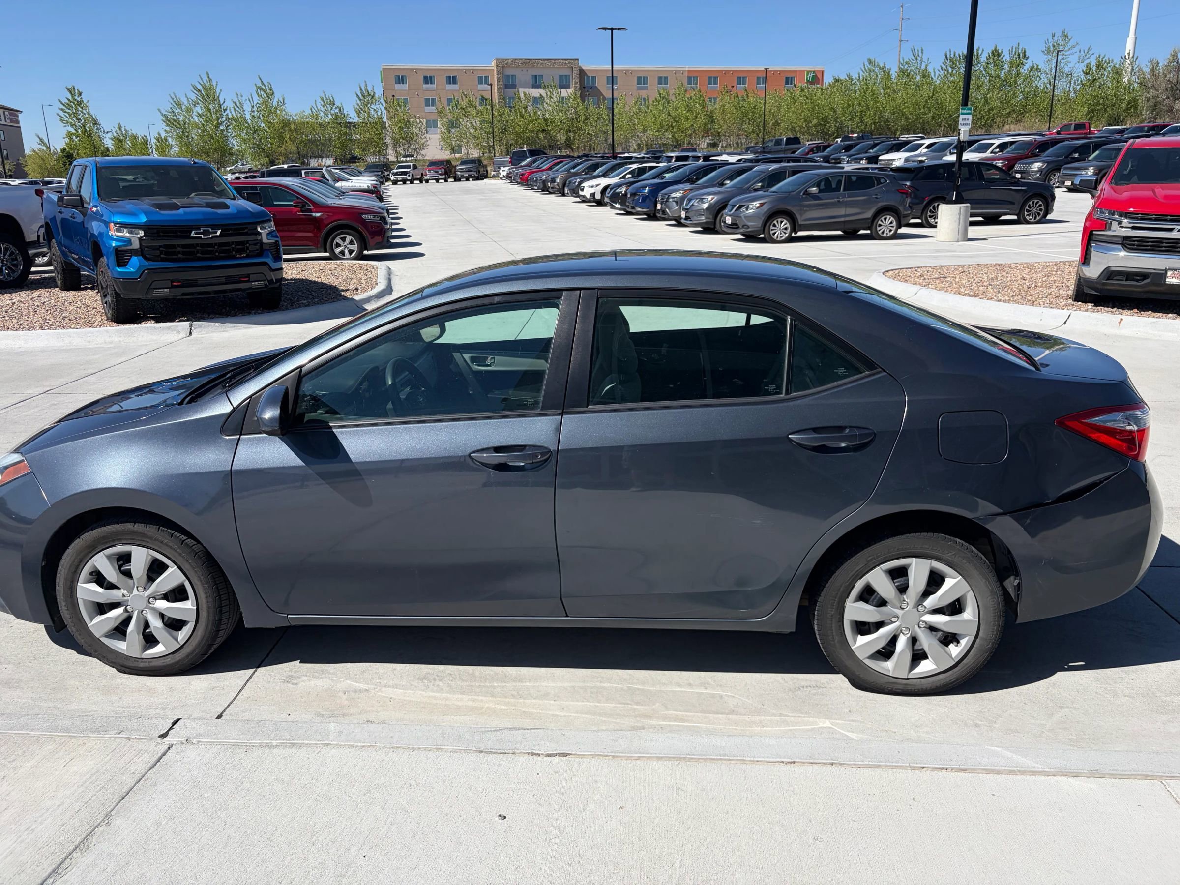 Used 2015 Toyota Corolla LE FWD image 7