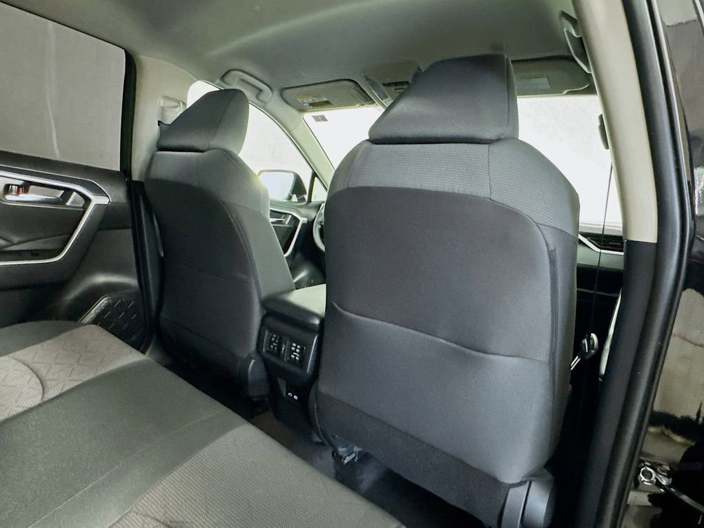 Used 2024 Toyota RAV4 AWD Hybrid image 31