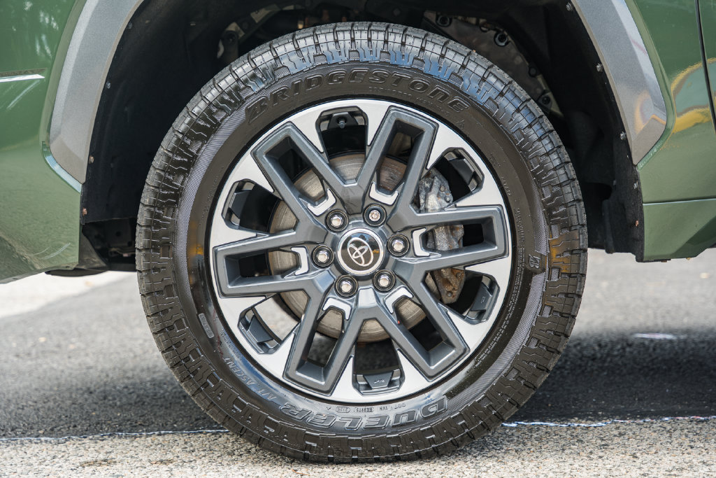 Used 2023 Toyota Tundra Limited AWD/4WD image 14