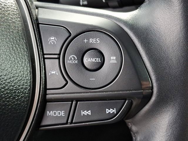 Used 2025 Toyota Corolla Cross XLE FWD image 22