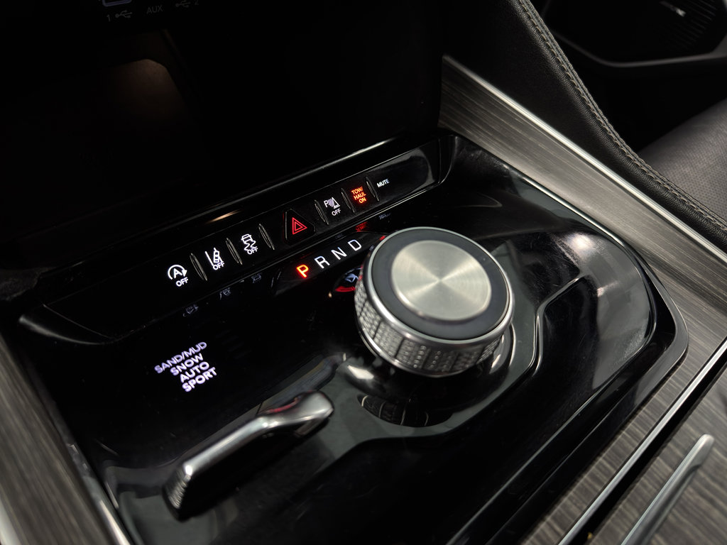 Used 2024 Jeep Wagoneer Series II image 31