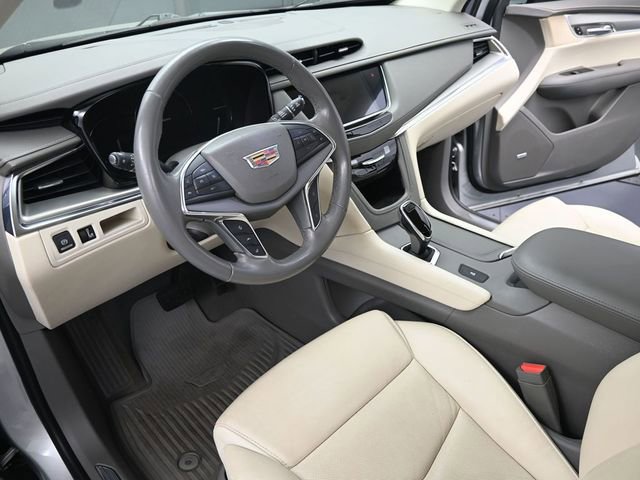 Used 2018 Cadillac XT5 Luxury w/ Driver Awareness Package image 14