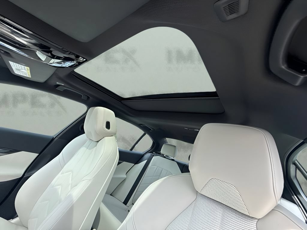 Used 2024 BMW i5 eDrive40i w/ M Sport Package RWD image 12