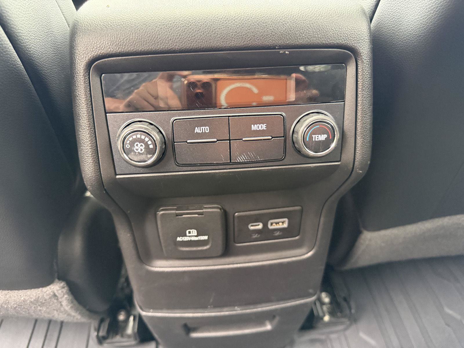 Used 2020 GMC Acadia SLT w/ LPO, Floor Liner Package AWD/4WD image 24