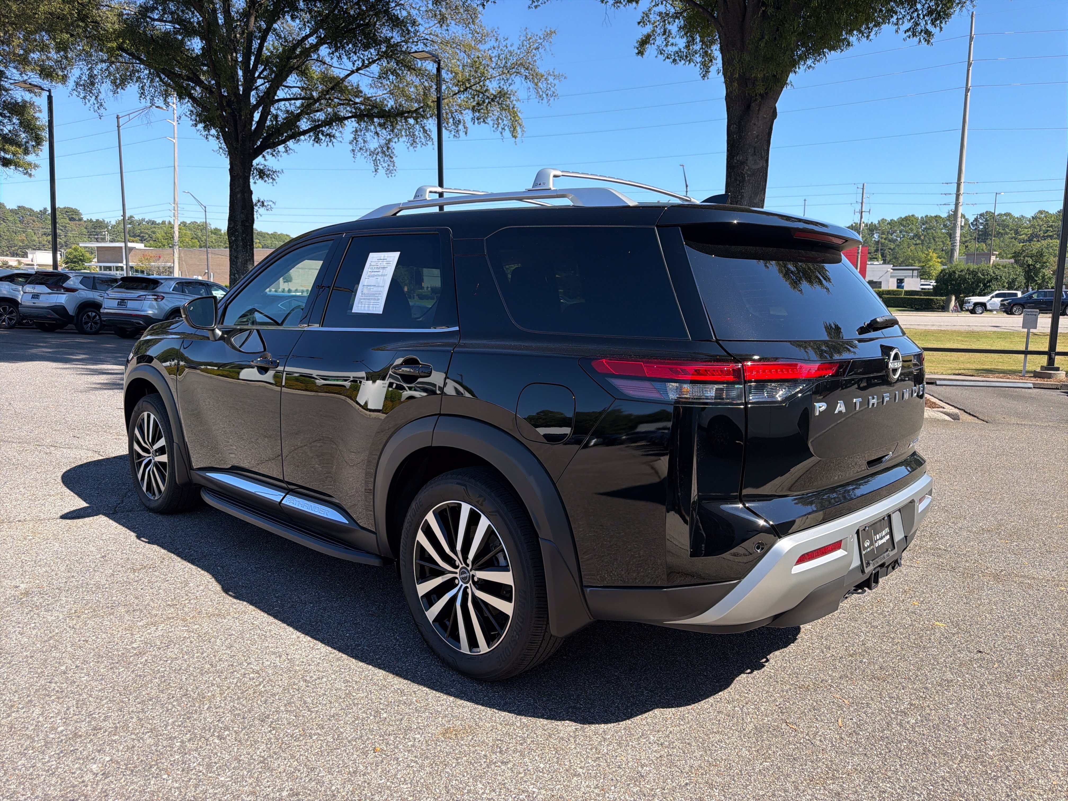 Used 2025 Nissan Pathfinder Platinum w/ Cargo Package FWD image 9