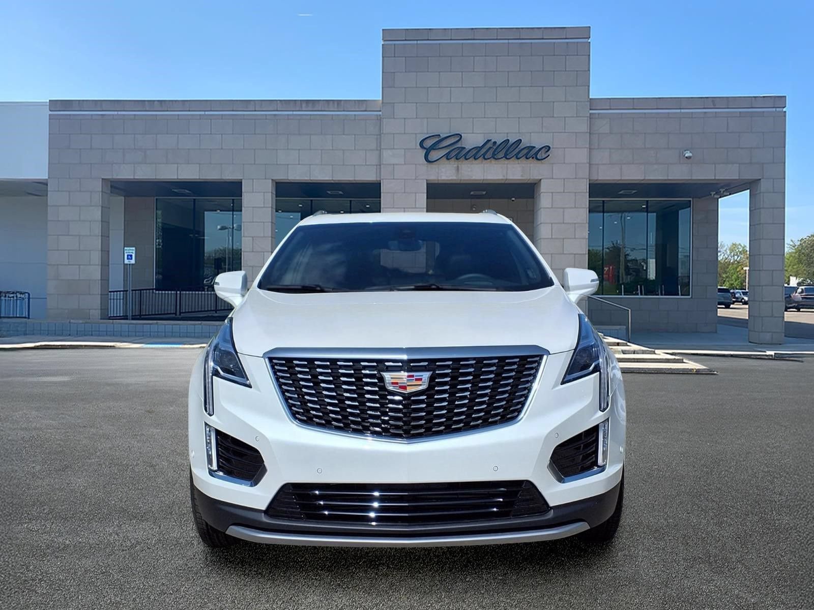 New 2026 Cadillac XT5 Premium Luxury w/ LPO, Floor Liner Package AWD/4WD image 2