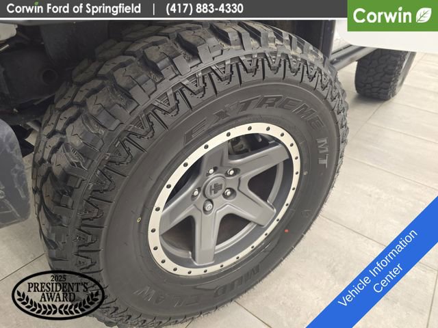 Used 2017 Jeep Wrangler Rubicon AWD/4WD image 30