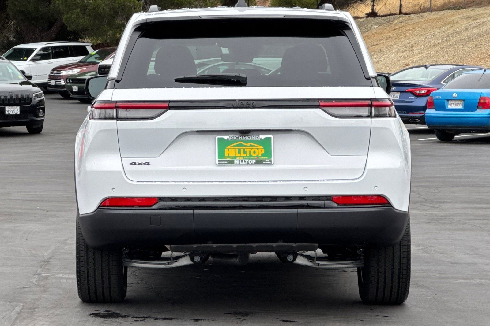 New 2025 Jeep Grand Cherokee Laredo image 6