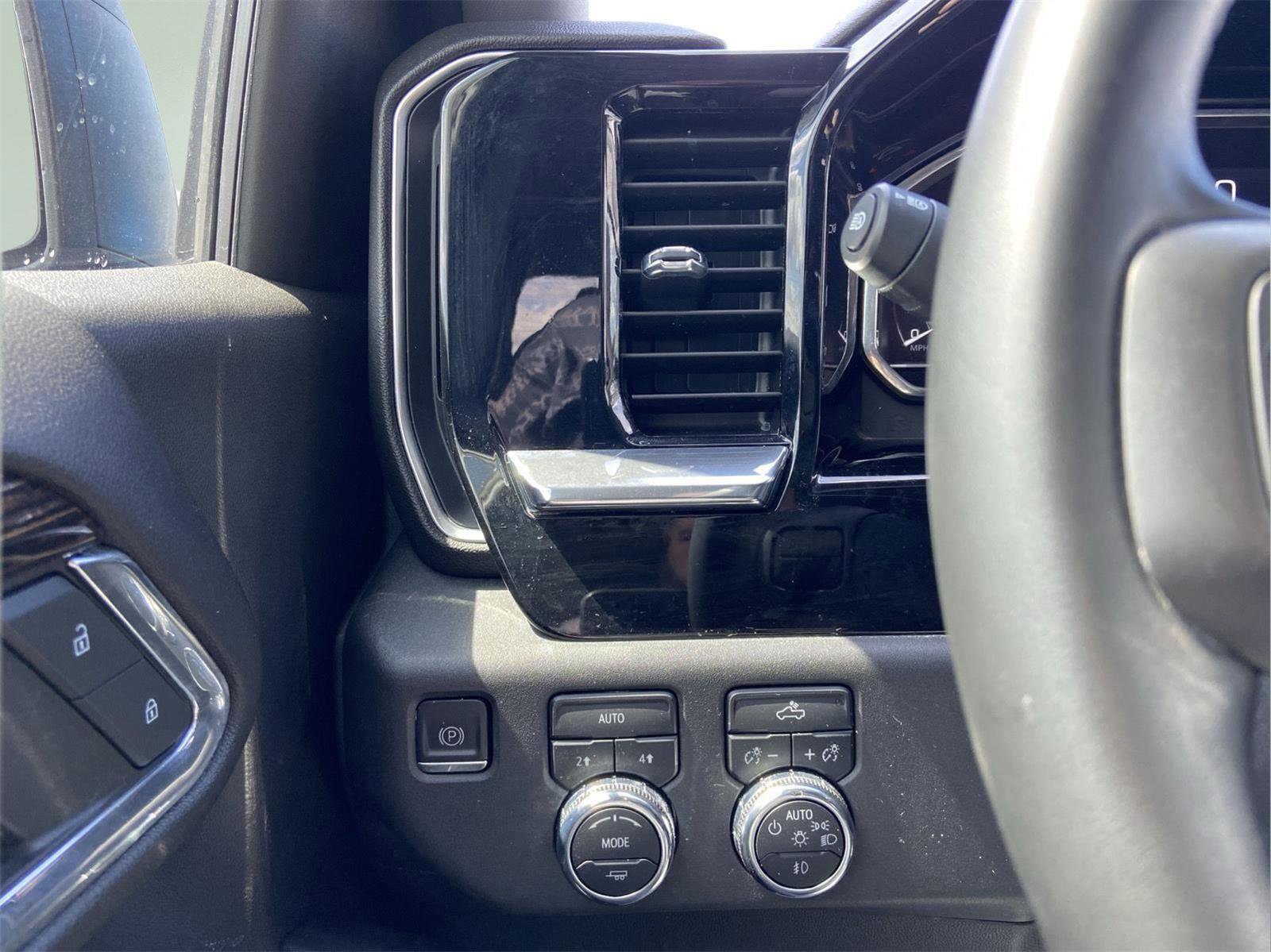 Used 2023 GMC Sierra 1500 Elevation AWD/4WD image 18