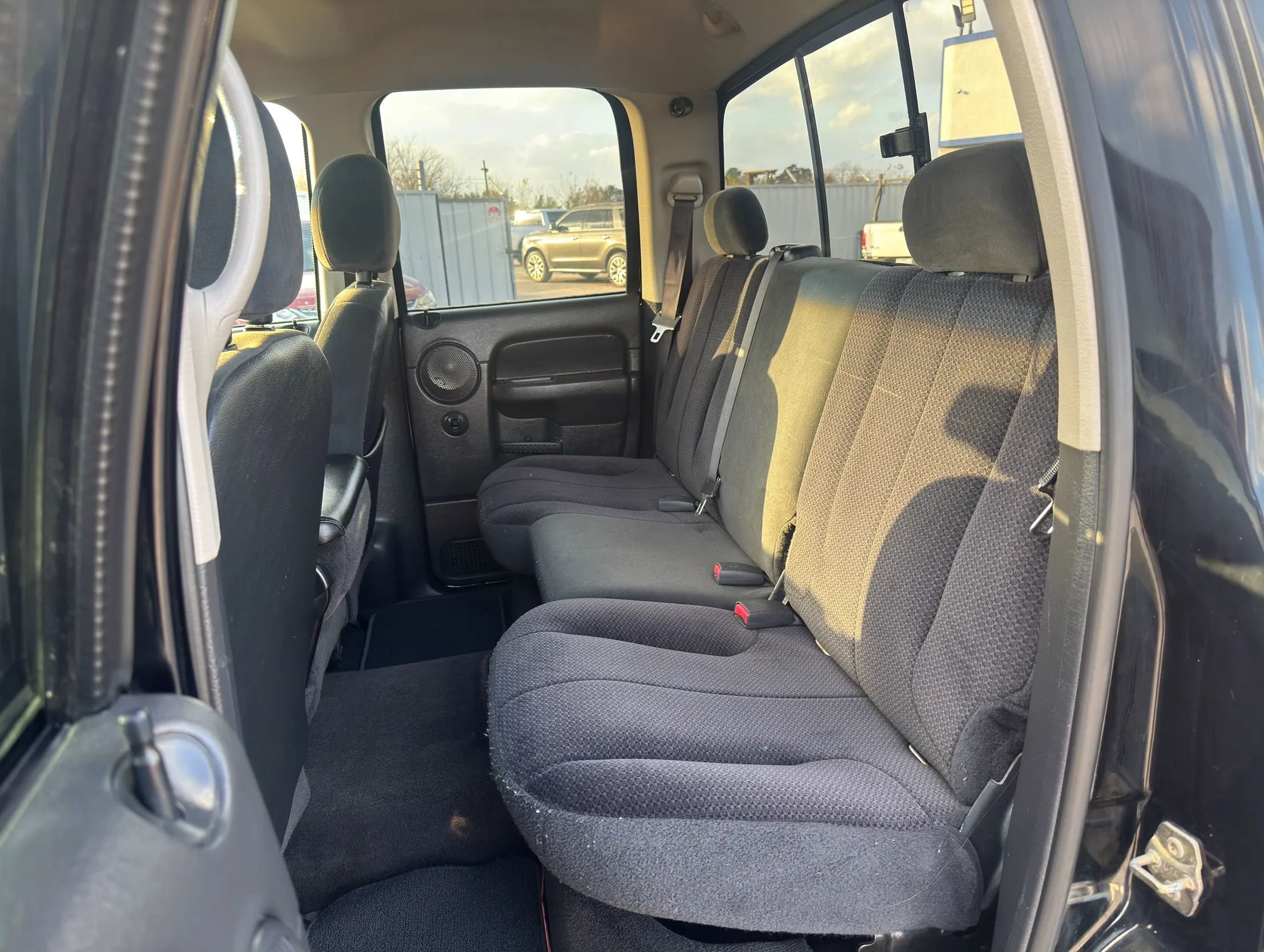 Used 2004 Dodge Ram 1500 Truck SLT image 12