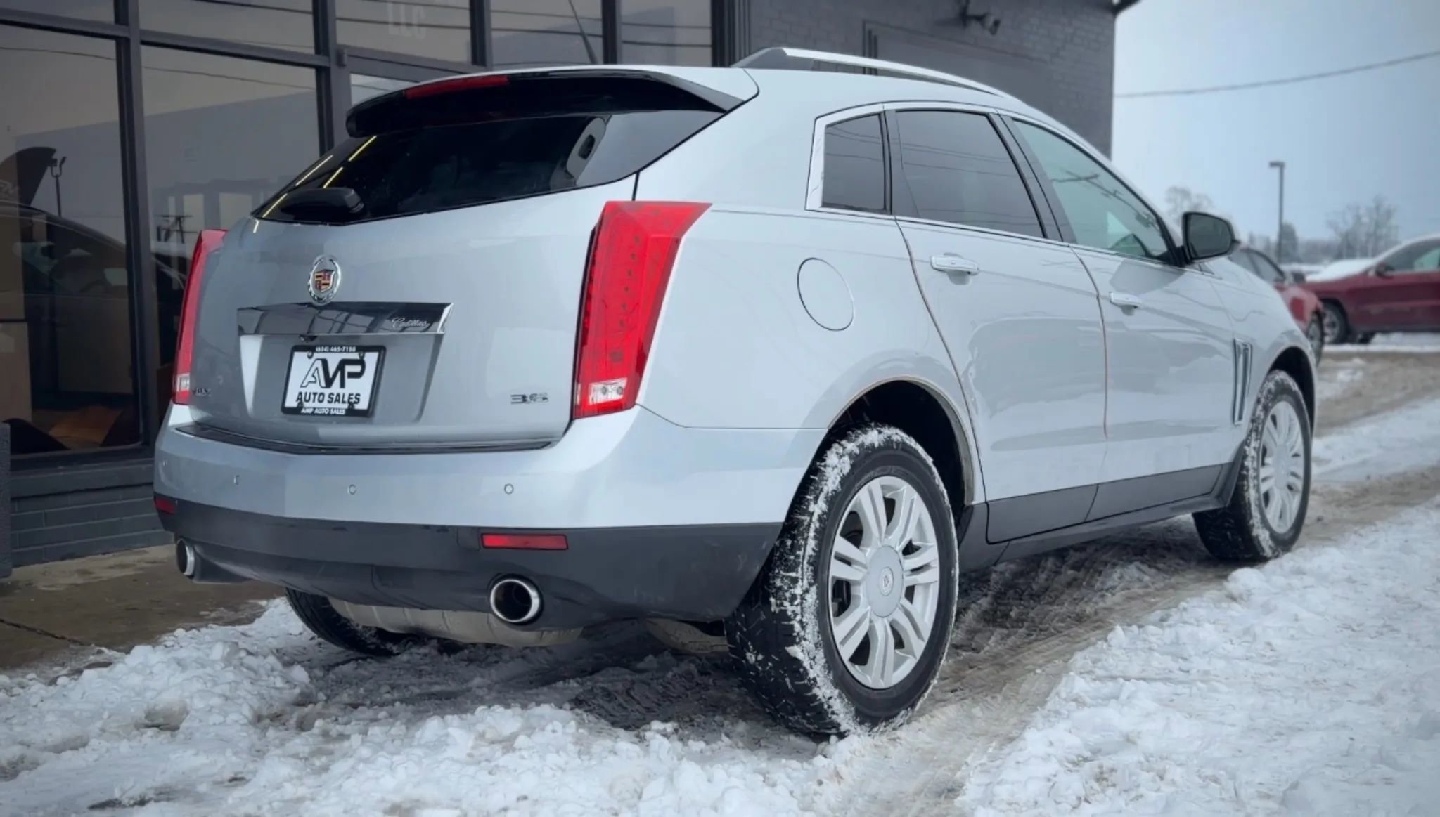 Used 2013 Cadillac SRX Luxury image 2