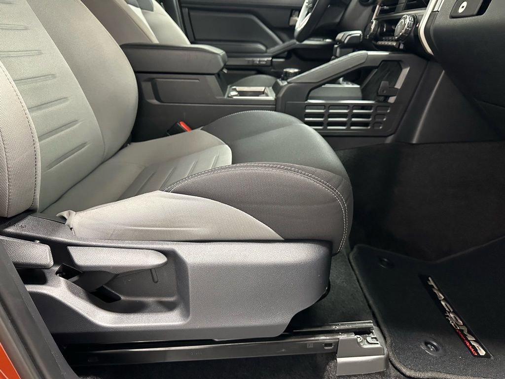 Used 2025 Toyota Tacoma TRD Off-Road image 56