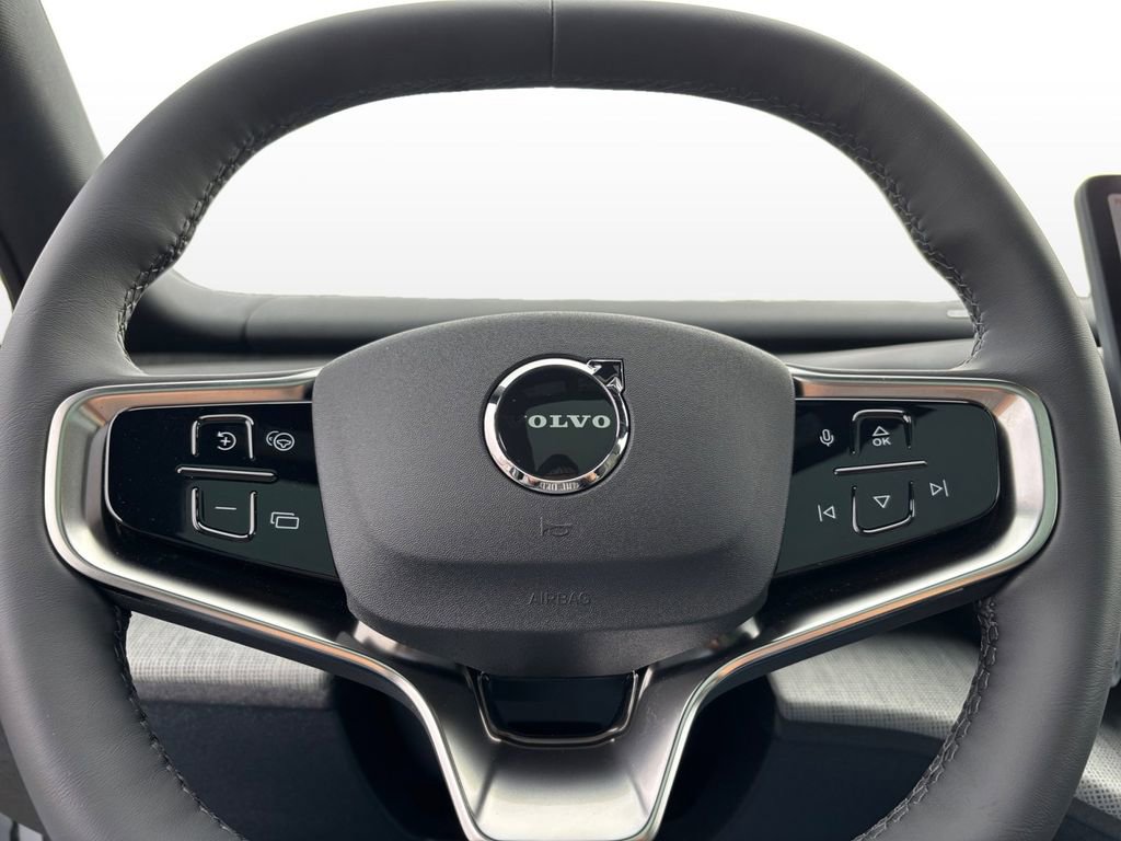 New 2026 Volvo EX30 Cross Country Ultra image 16
