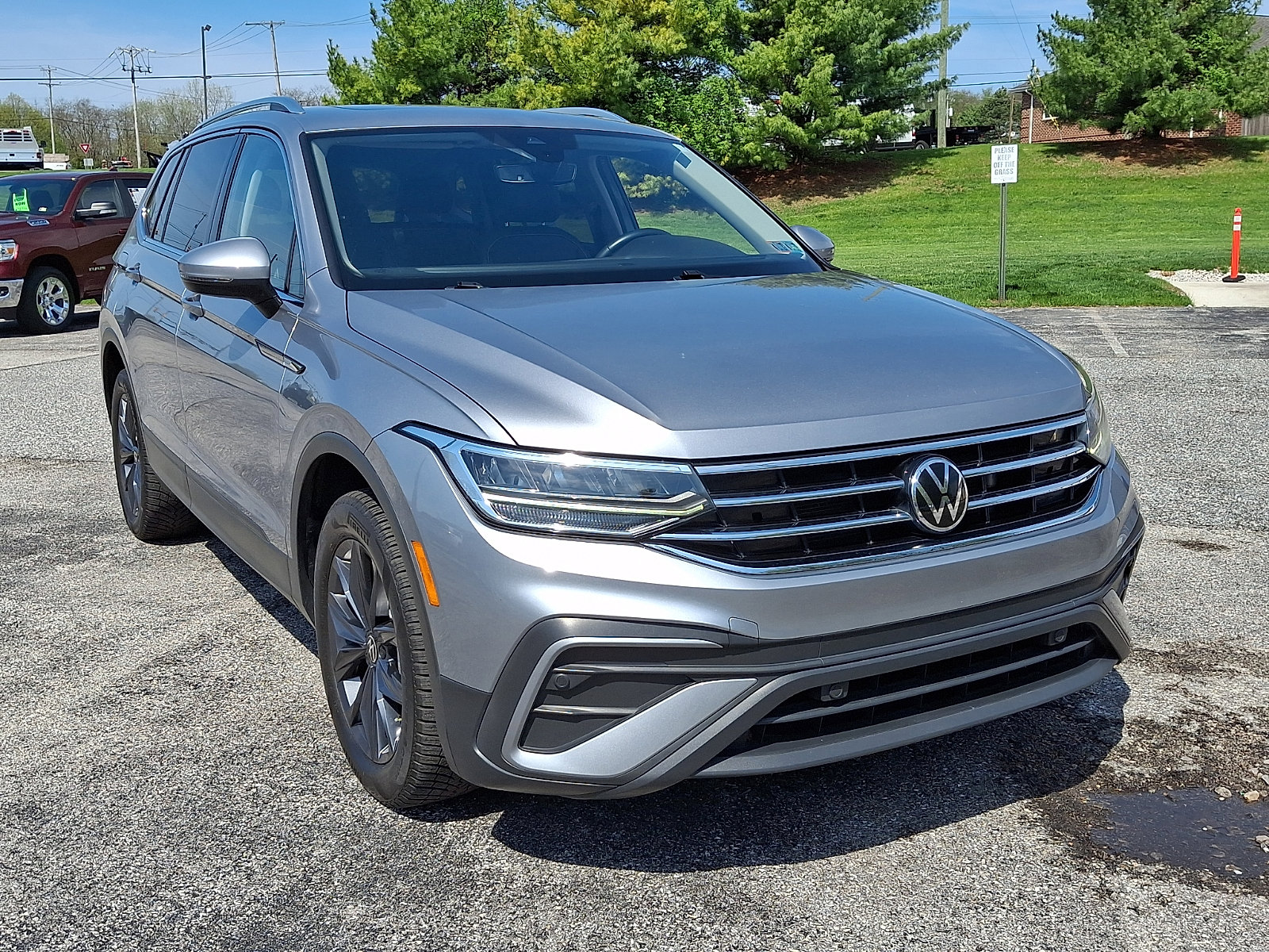 Used 2022 Volkswagen Tiguan SE video 3