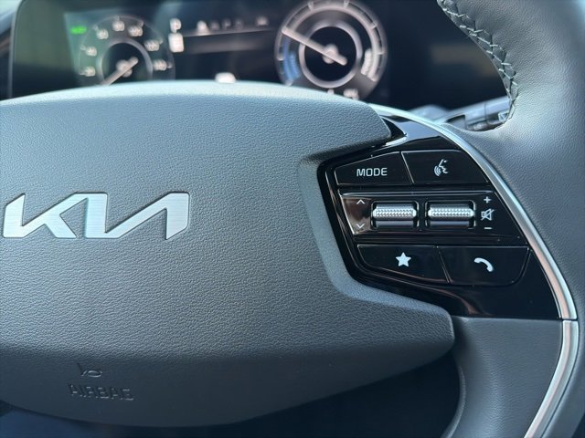 New 2025 Kia Niro Wind w/ Wind Preserve Package image 16
