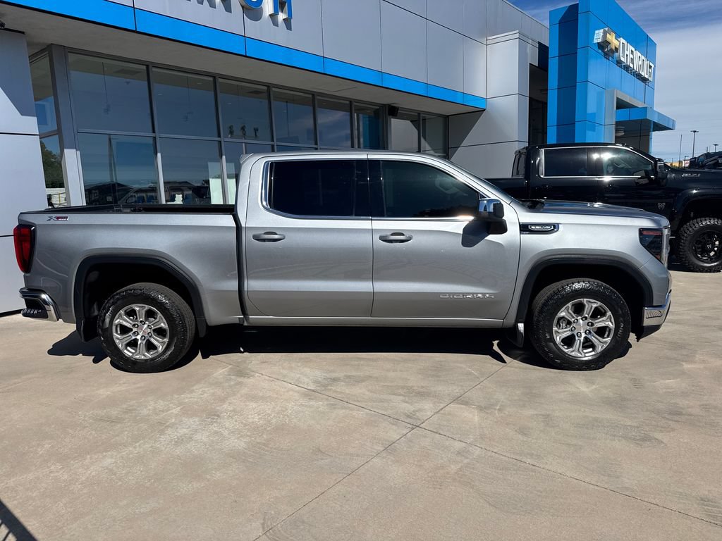 Used 2023 GMC Sierra 1500 SLE AWD/4WD image 6