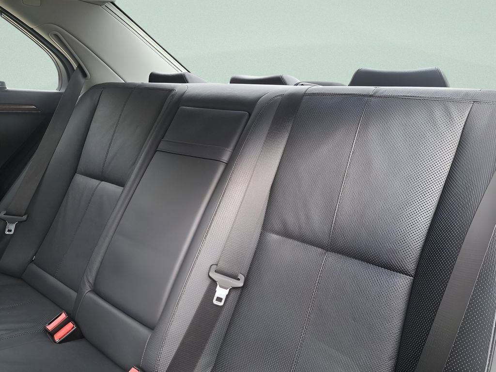 Used 2007 Mercedes-Benz S 550 image 9