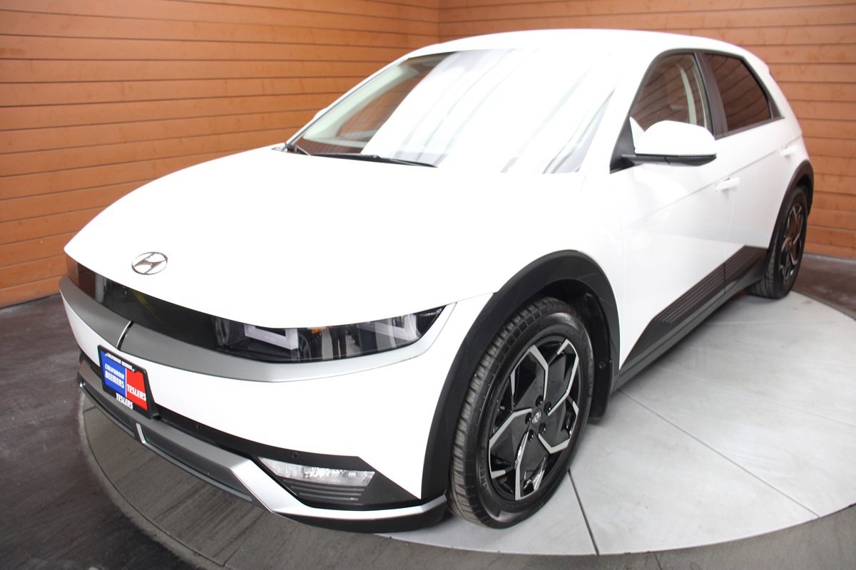 Used 2023 Hyundai Ioniq 5 SEL w/ Cargo Package AWD/4WD image 13