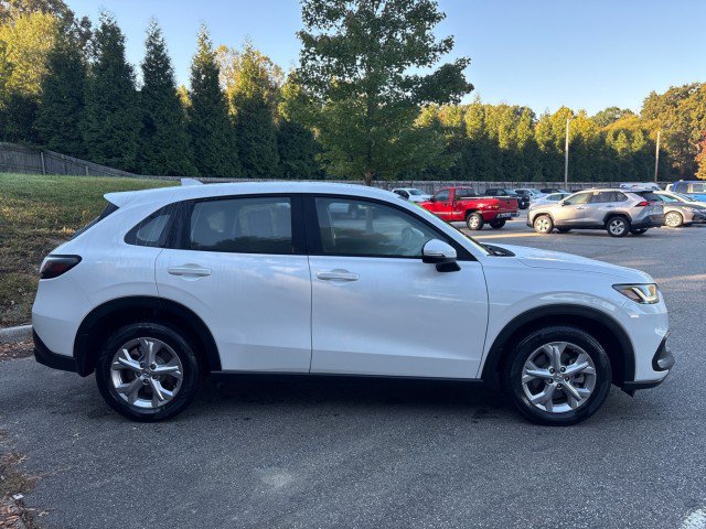 Certified 2023 Honda HR-V LX image 4