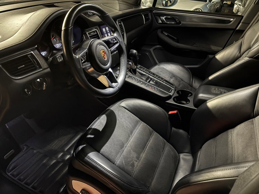 Used 2018 Porsche Macan GTS w/ Premium Package Plus image 15