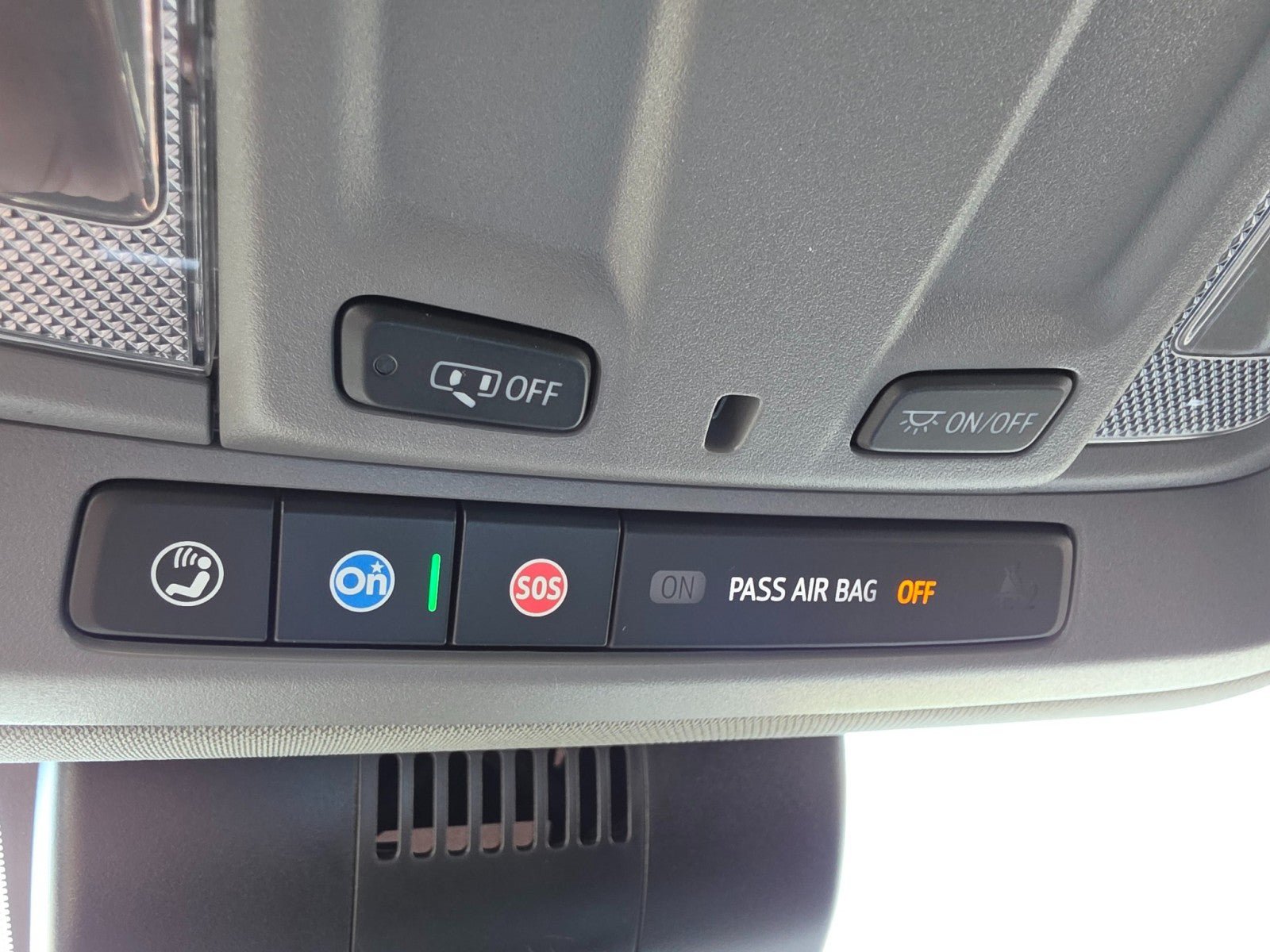 Used 2023 Chevrolet Silverado 1500 LT AWD/4WD image 45