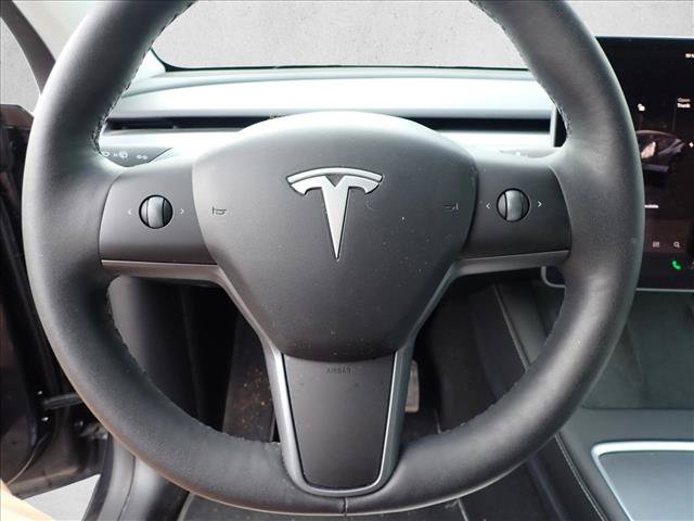 Used 2025 Tesla Model Y Long Range AWD/4WD image 11