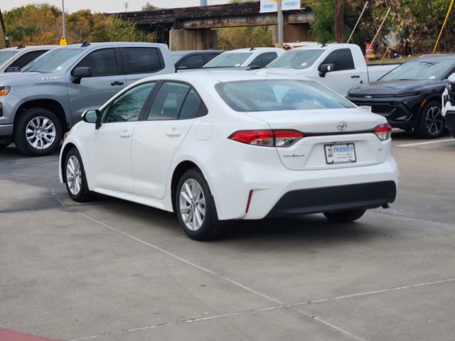 Used 2023 Toyota Corolla LE w/ LE Convenience Package image 4