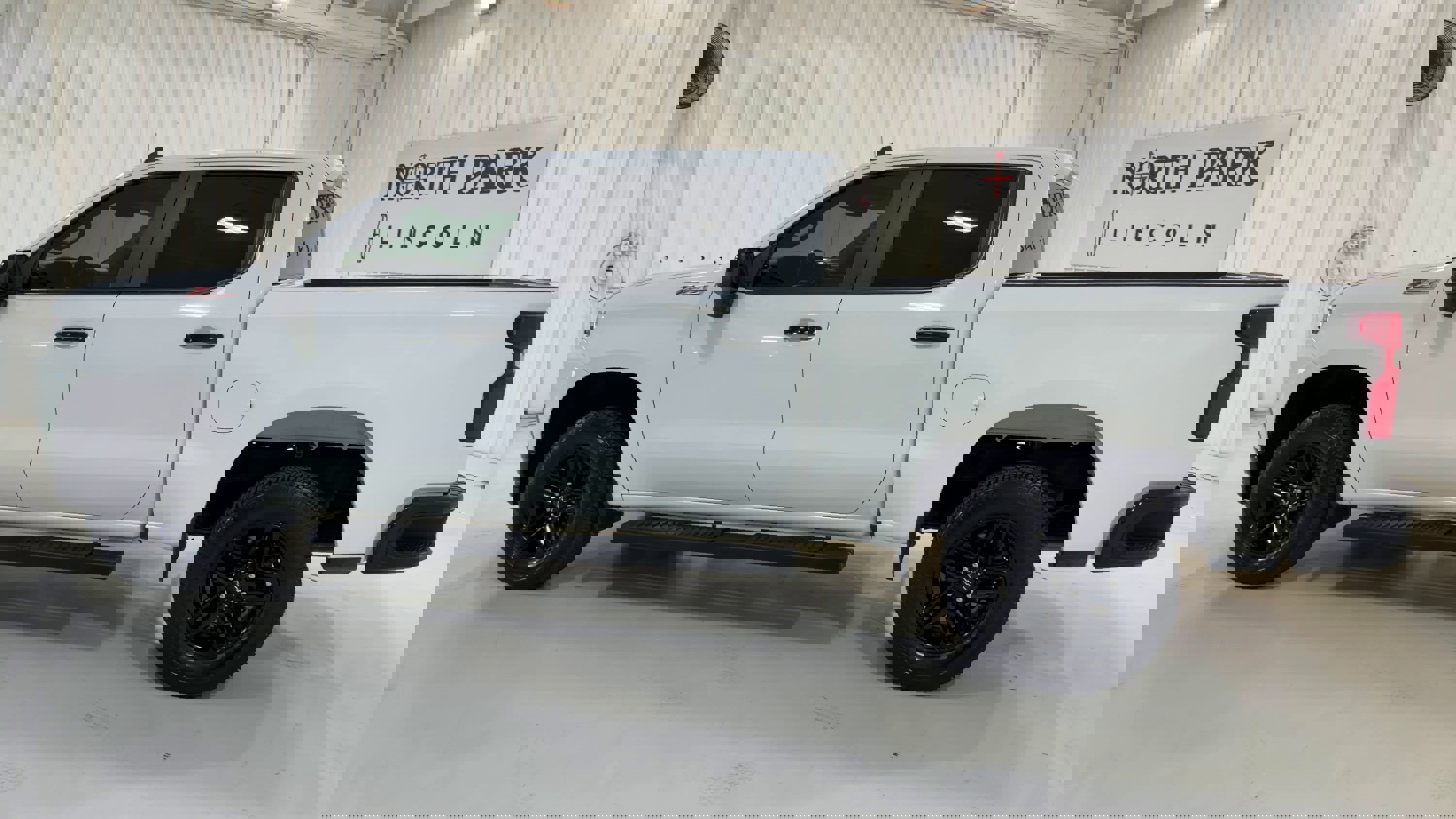 Used 2020 Chevrolet Silverado 1500 LT Trail Boss image 7