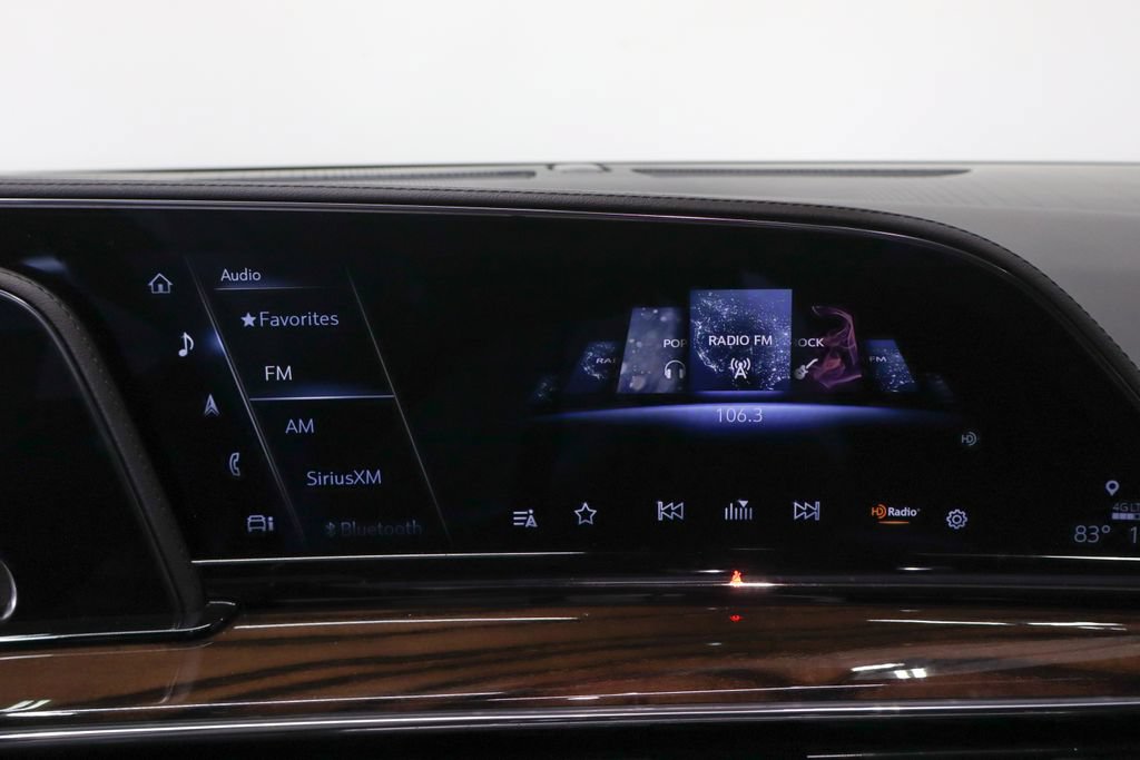 Used 2022 Cadillac Escalade Sport Platinum w/ LPO, ONYX Package AWD/4WD image 33