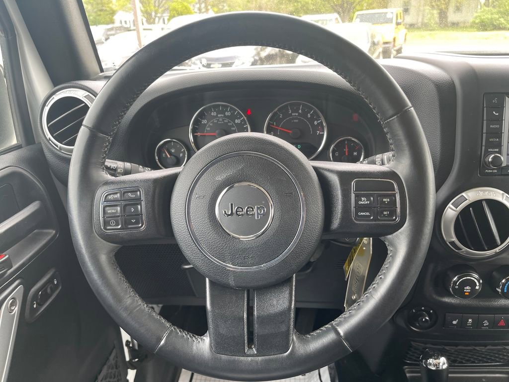 Used 2017 Jeep Wrangler Unlimited Sahara w/ Connectivity Group AWD/4WD image 21